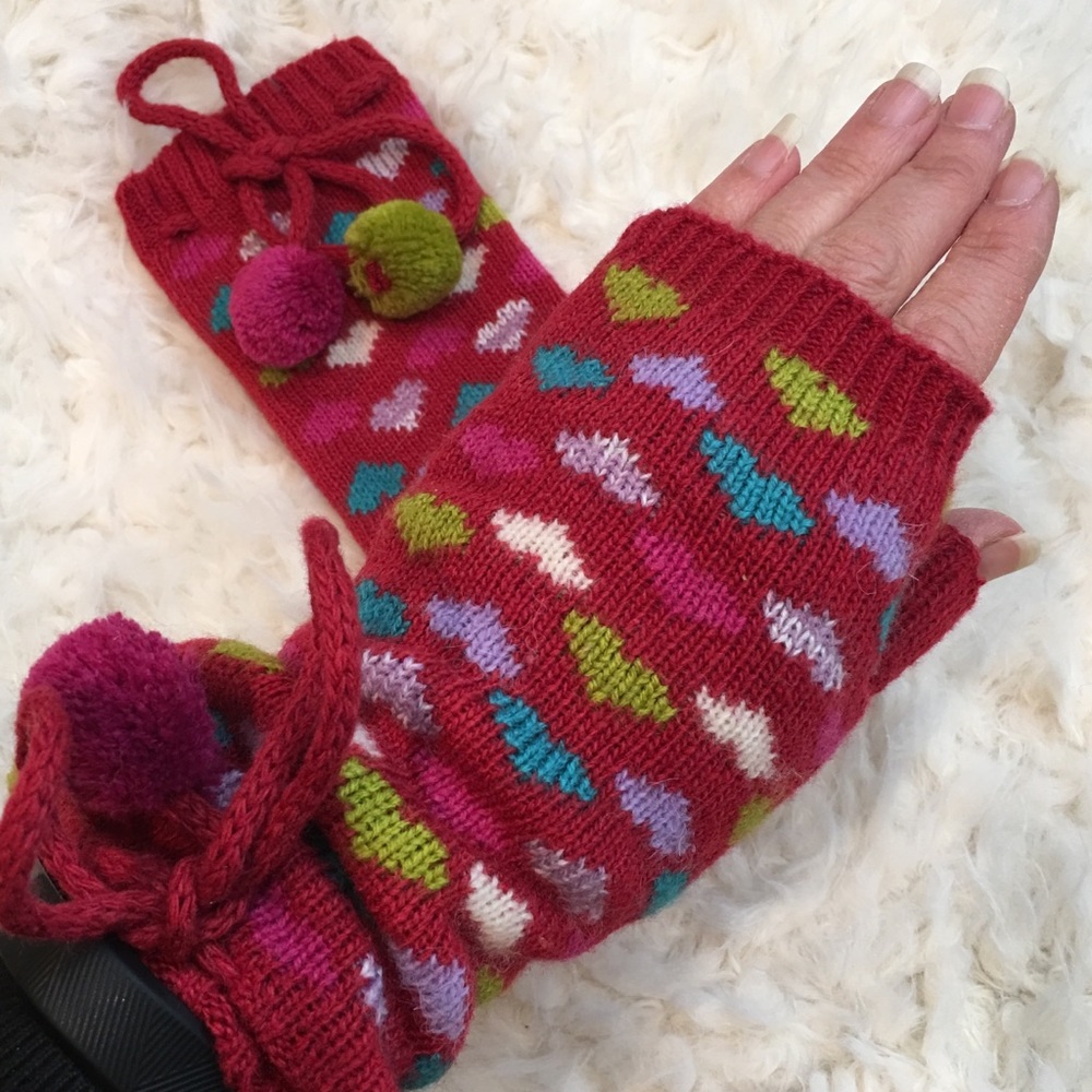 Burgundy Knit Wool Angora Fingerless Gloves Pom Pom‎ Ties Multi Color Hearts New